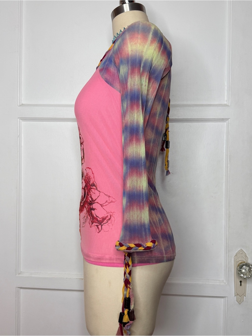 Save the Queen pink rose mesh top - Picture 3 of 5